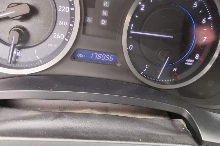 Used Lexus IS 2011 250 Windstorm Edition Odometer Close Up