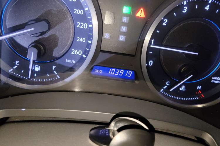 Used Lexus IS 2011 250 Sport Edition Odometer Close Up