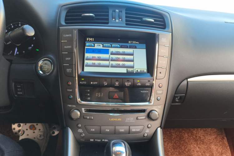 Used Lexus IS 2011 250C Audio And AC Panel