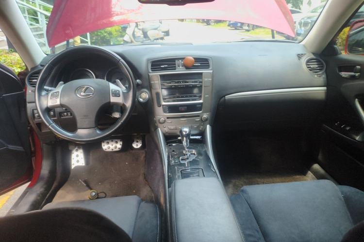 Used Lexus IS 2011 250 Sport Edition Center Console