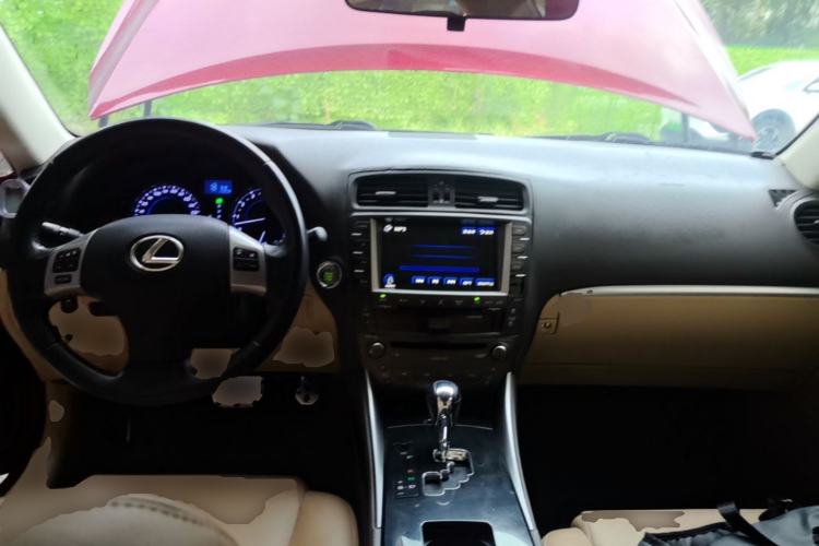 Used Lexus IS 2011 250 Elite Edition Center Console