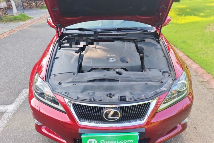 Used Lexus IS 2011 250C Engine Bay