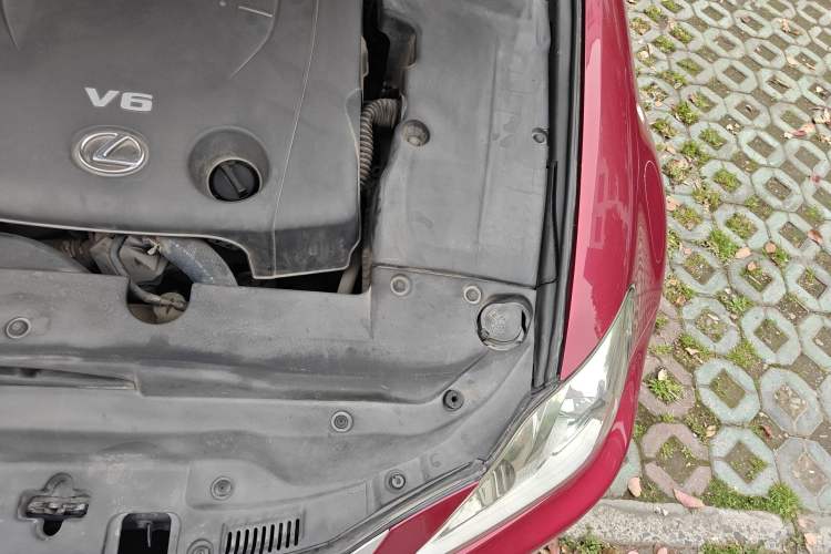 Used Lexus IS 2011 250 Sport Edition Engine Bay Left