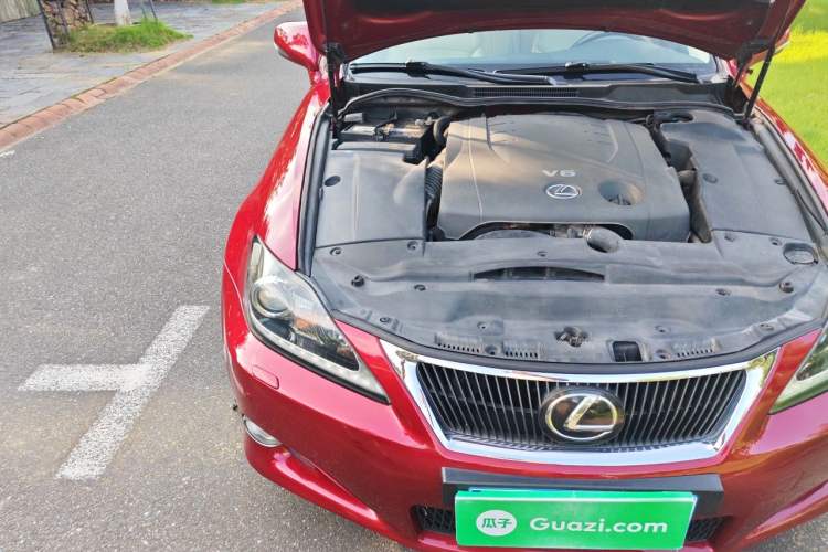 Used Lexus IS 2011 250C Engine Bay Right