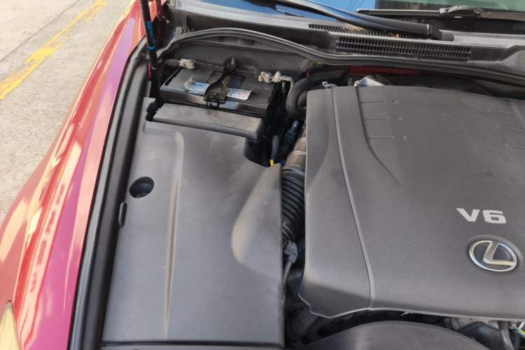 Used Lexus IS 2011 250C Engine Bay Right