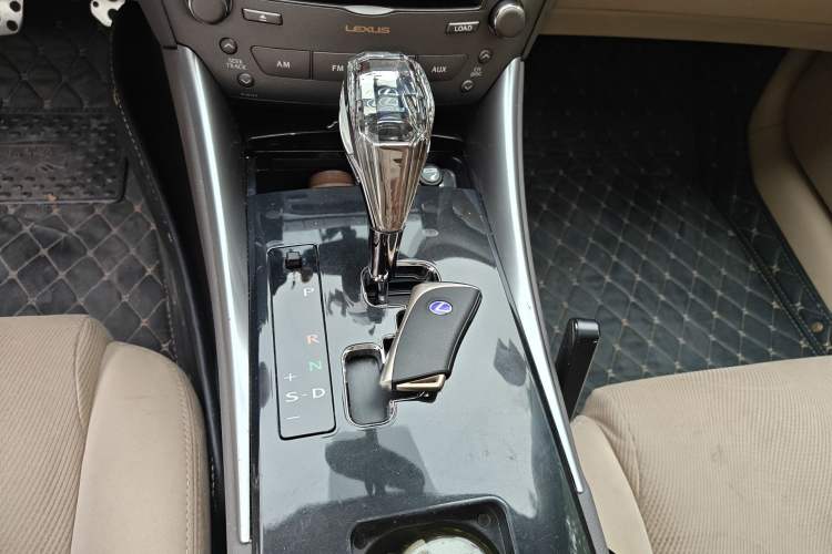 Used Lexus IS 2011 250 Sport Edition Gear Lever