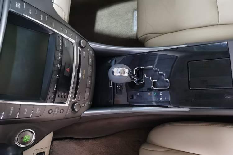 Used Lexus IS 2011 250 Xuan Dong Edition Gear Lever