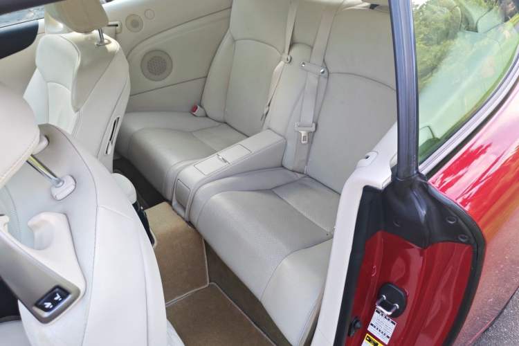 Used Lexus IS 2011 250C Left Rear Seat