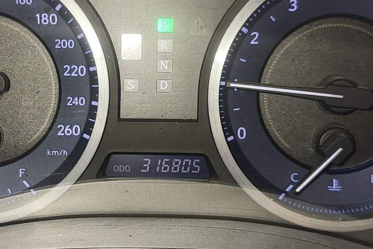 Used Lexus IS 2011 250 Sport Edition Odometer Close Up