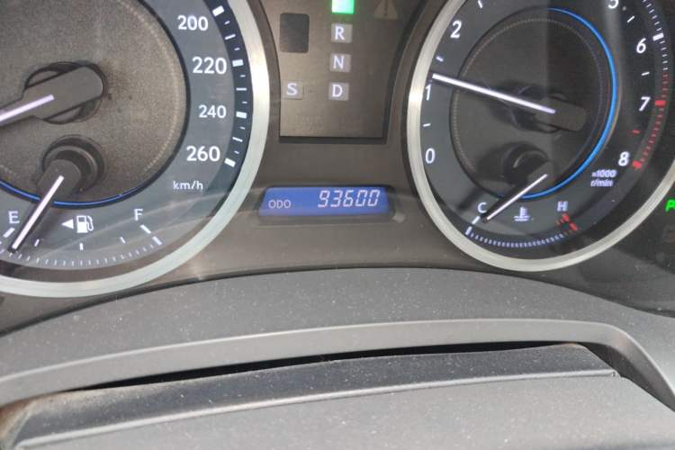 Used Lexus IS 2011 250 Windstorm Edition Odometer Close Up