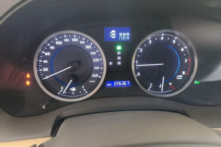 Used Lexus IS 2011 250 Sport Edition Odometer Close Up