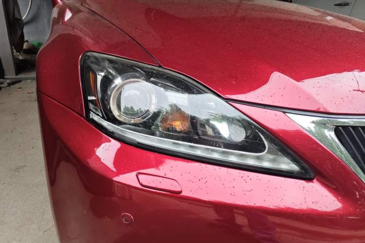 Used Lexus IS 2011 250C Right Front Headlight
