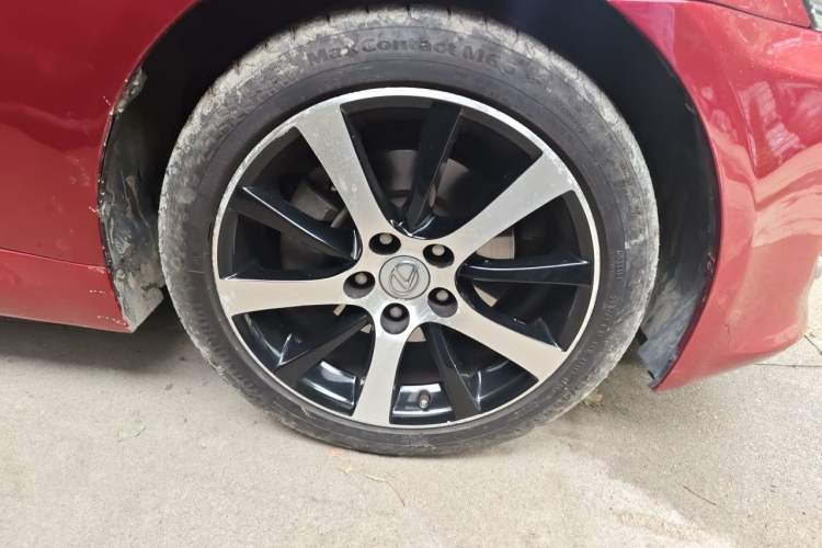 Used Lexus IS 2011 250C Right Front Wheel Hub