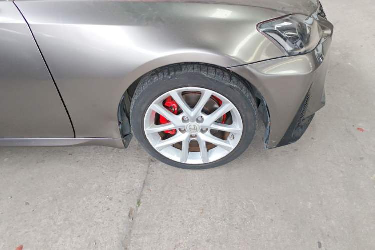Used Lexus IS 2011 250 Elite Edition Right Front Wheel Hub