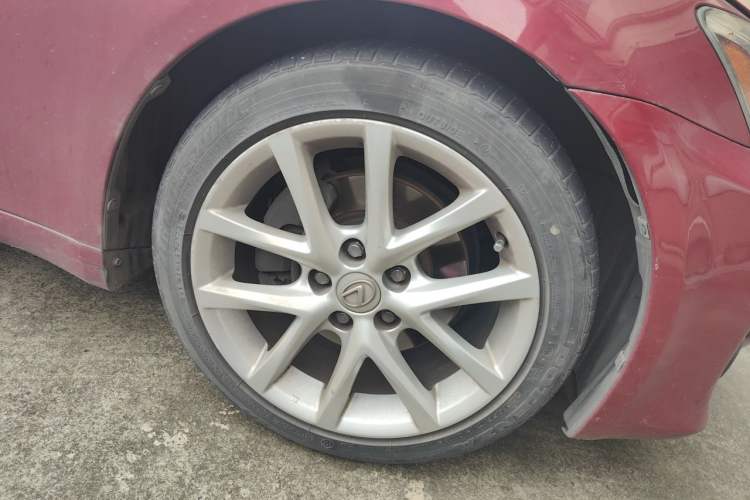 Used Lexus IS 2011 250 Windstorm Edition Right Front Wheel Hub