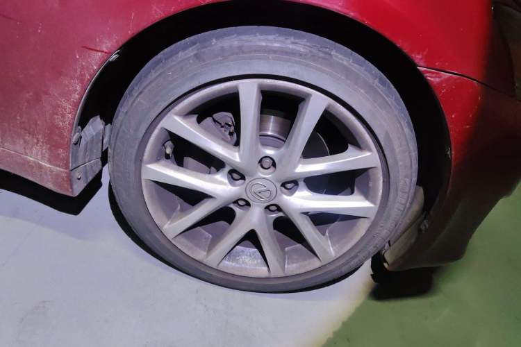 Used Lexus IS 2011 250 Xuan Dong Edition Right Front Wheel Hub