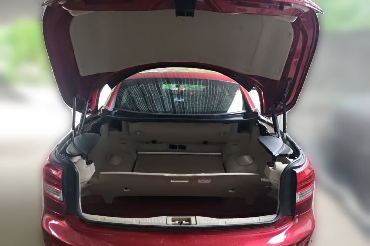 Used Lexus IS 2011 250C Trunk