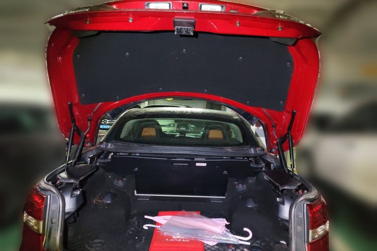 Used Lexus IS 2011 250C Trunk