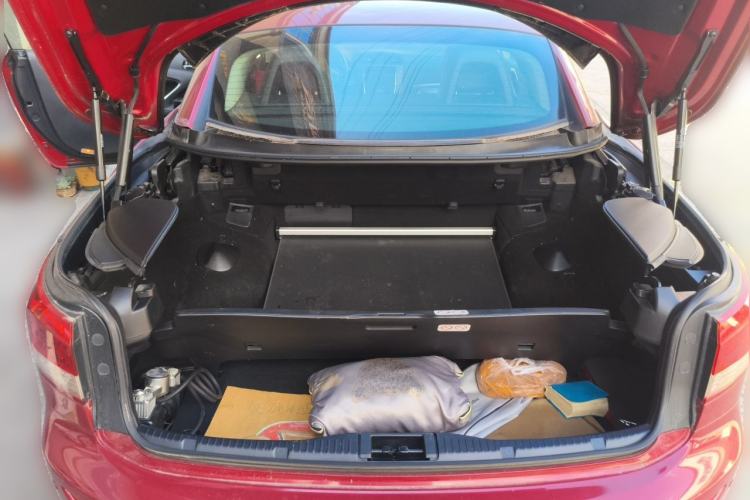 Used Lexus IS 2011 250C Trunk