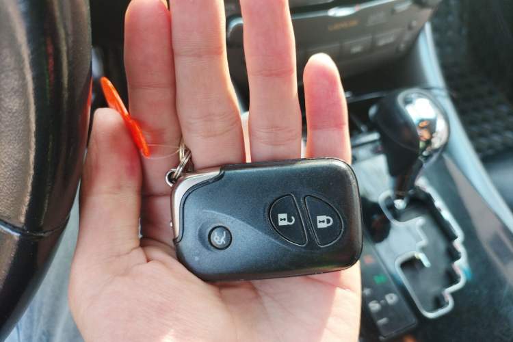 Used Lexus IS 2011 250C Vehicle Key