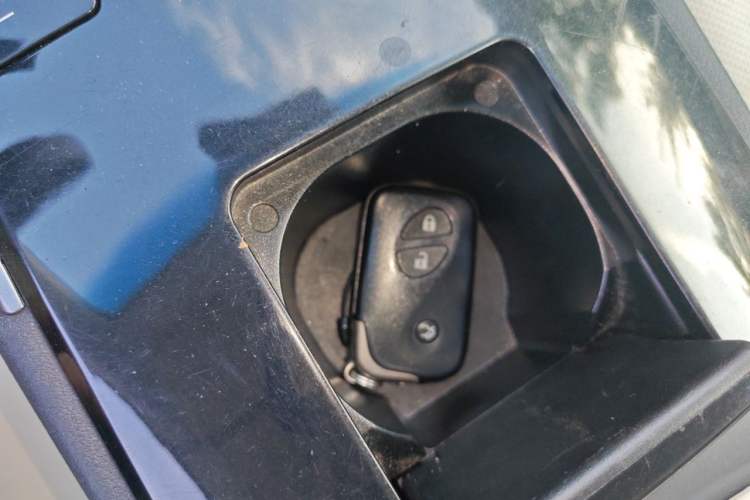 Used Lexus IS 2011 250C Vehicle Key