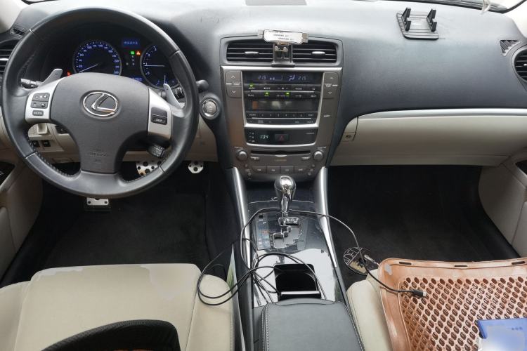 Used Lexus IS 2011 250 Sport Edition Center Console