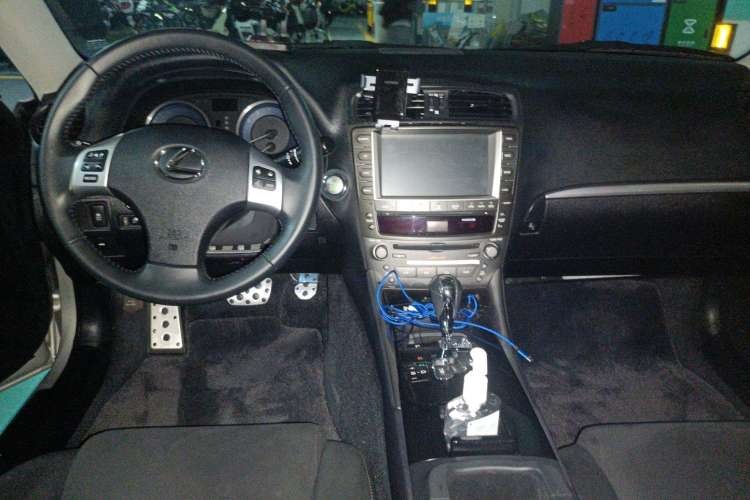Used Lexus IS 2011 250 Elite Edition Center Console