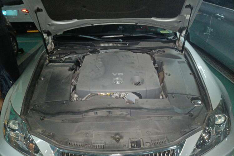 Used Lexus IS 2011 250 Elite Edition Engine Bay