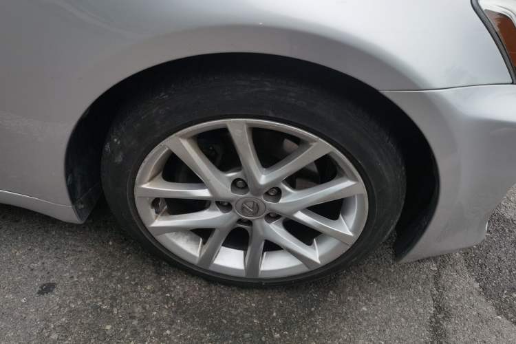 Used Lexus IS 2011 250 Sport Edition Right Front Wheel Hub