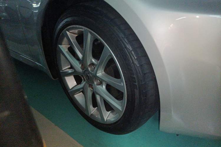 Used Lexus IS 2011 250 Elite Edition Right Front Wheel Hub