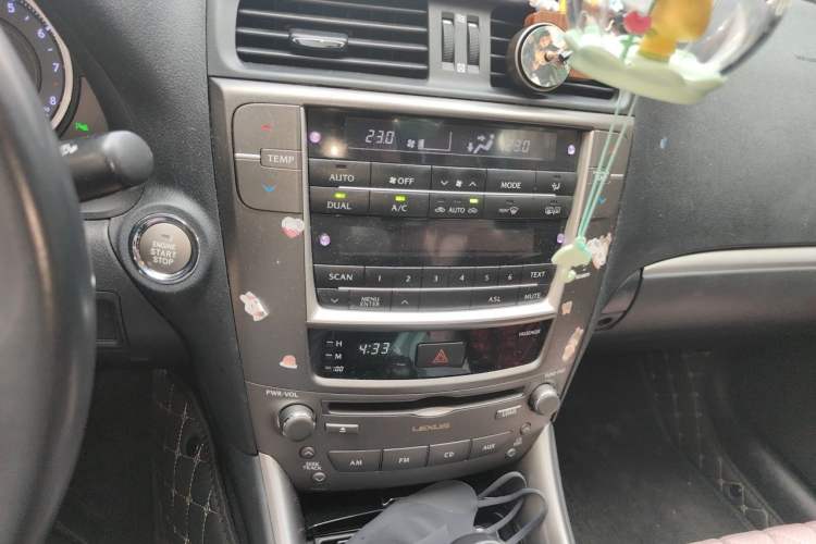 Used Lexus IS 2011 250 Elite Edition Audio And AC Panel