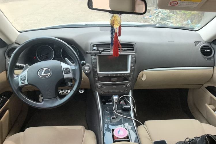 Used Lexus IS 2011 250 Sport Edition Center Console