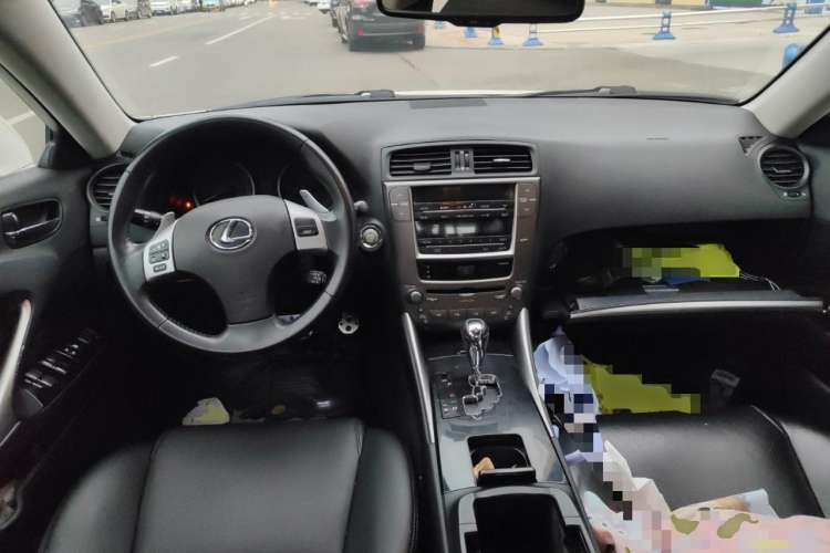 Used Lexus IS 2011 250 Sport Edition Center Console