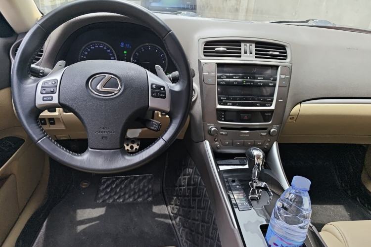 Used Lexus IS 2011 250 Sport Edition Center Console