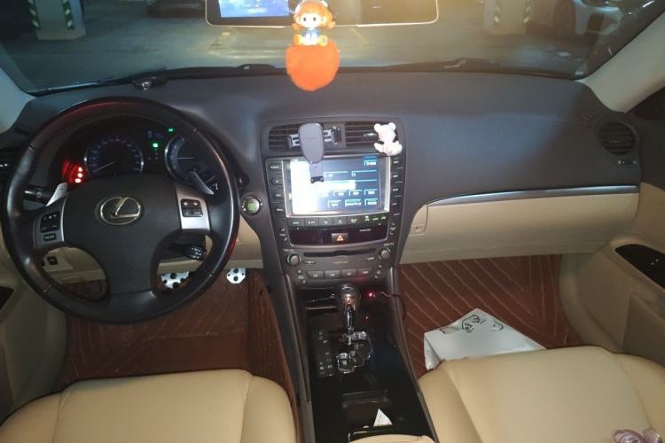 Used Lexus IS 2011 250 Sport Edition Center Console