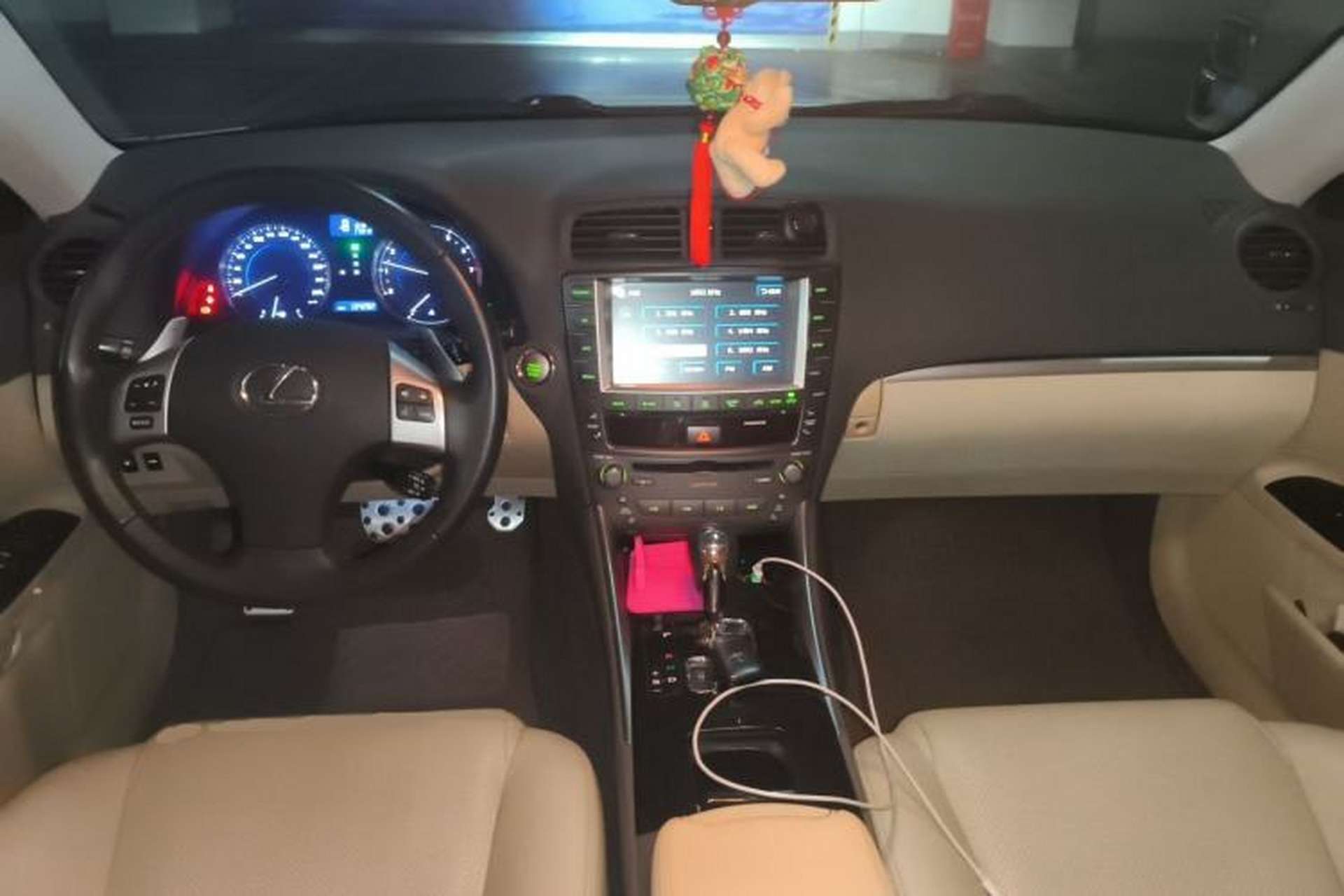 Used Lexus IS 2011 250 Sport Edition Center Console