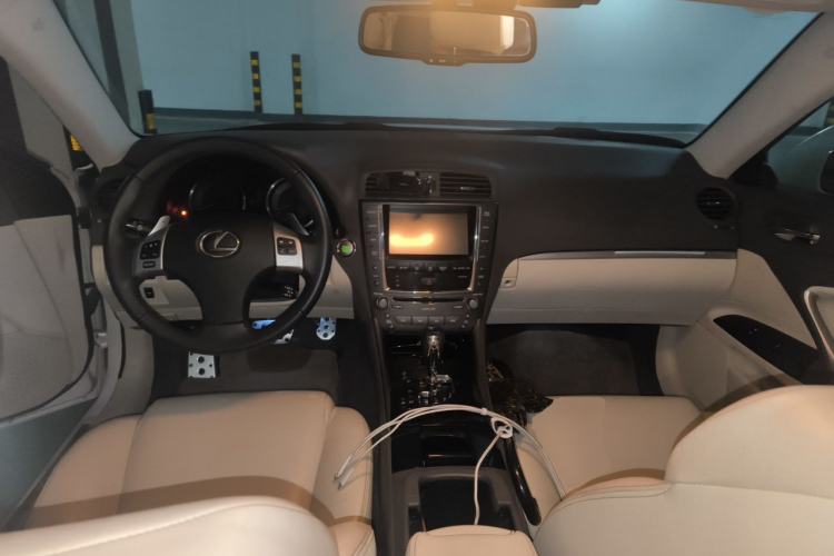 Used Lexus IS 2011 250 Windstorm Edition Center Console
