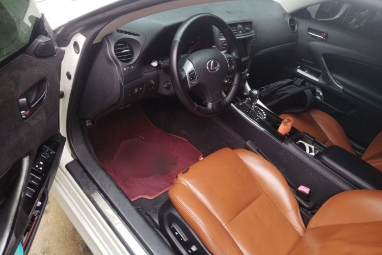 Used Lexus IS 2011 250C Driver Seat