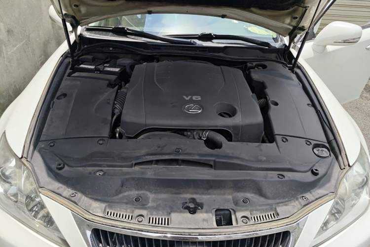 Used Lexus IS 2011 250 Sport Edition Engine Bay