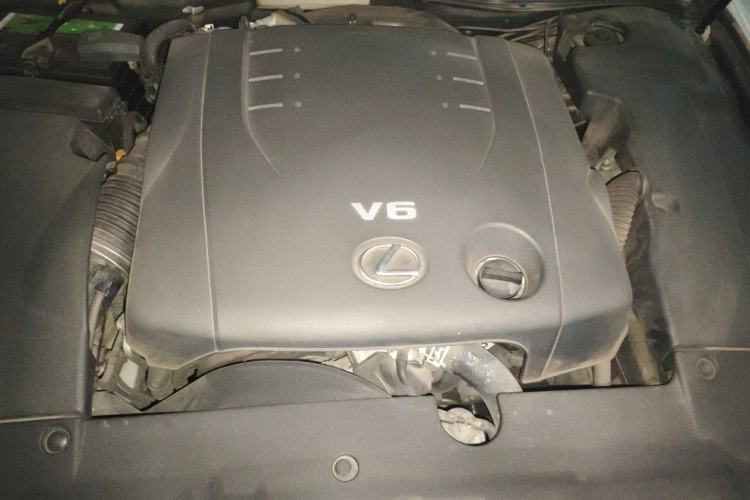 Used Lexus IS 2011 250 Sport Edition Engine Bay