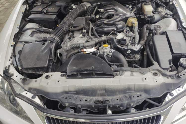 Used Lexus IS 2011 250 Sport Edition Engine Bay