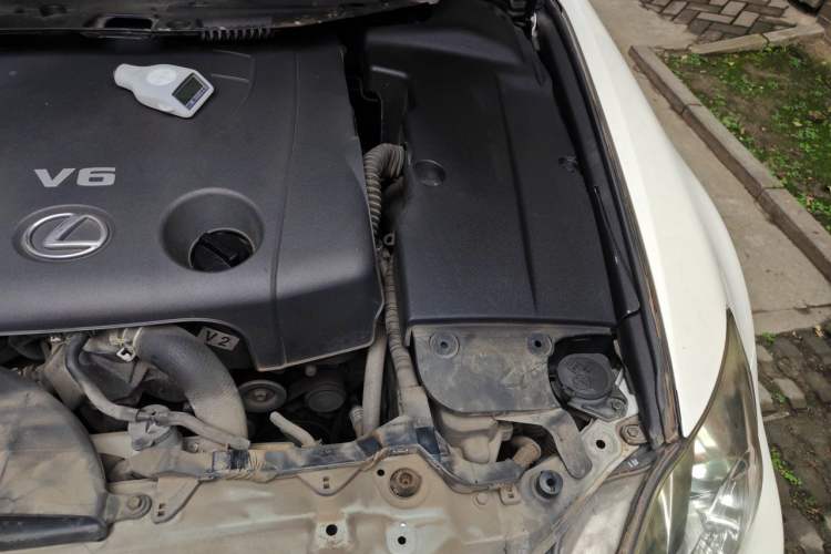 Used Lexus IS 2011 250 Sport Edition Engine Bay Left