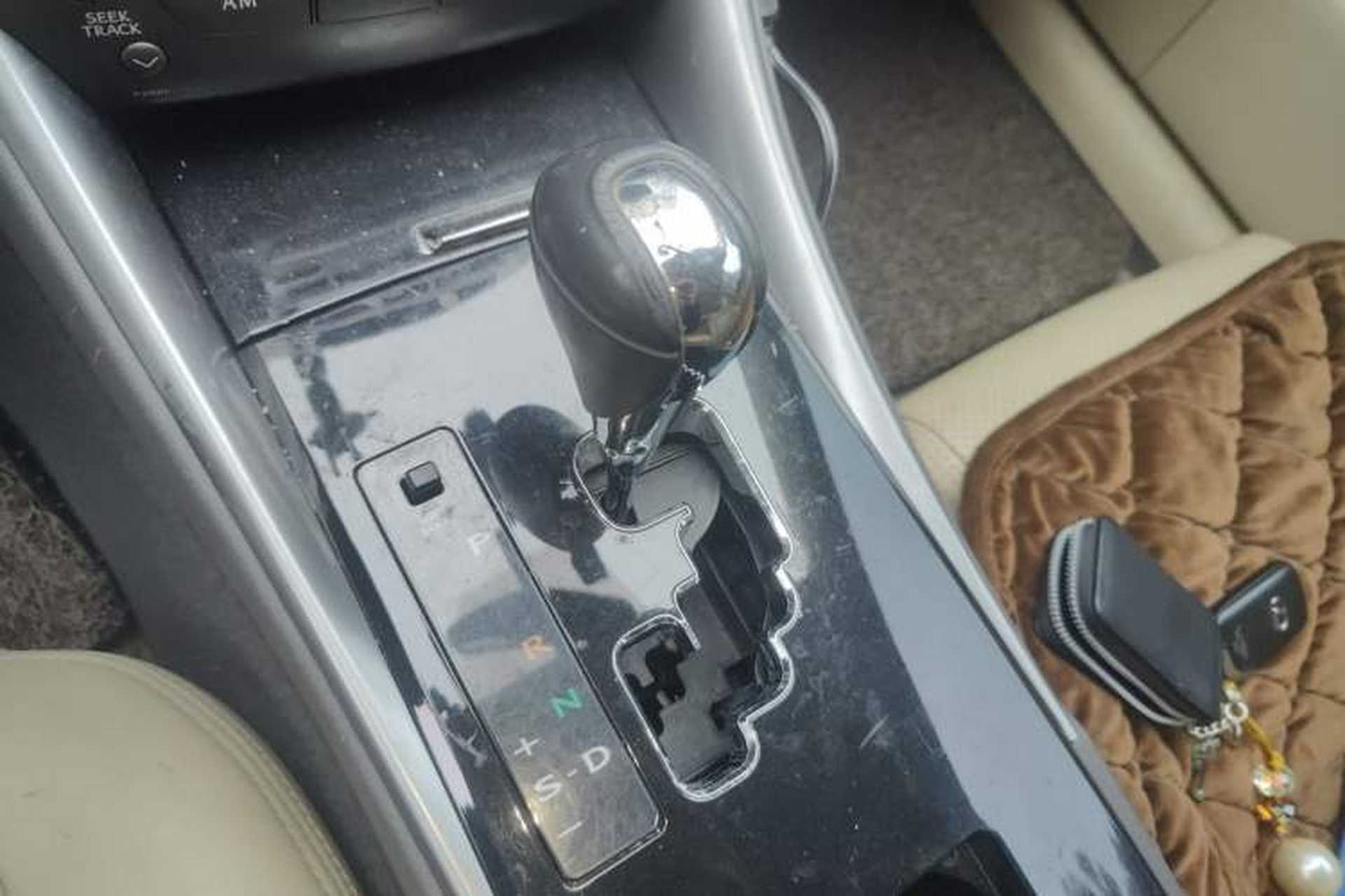 Used Lexus IS 2011 250 Sport Edition Gear Lever