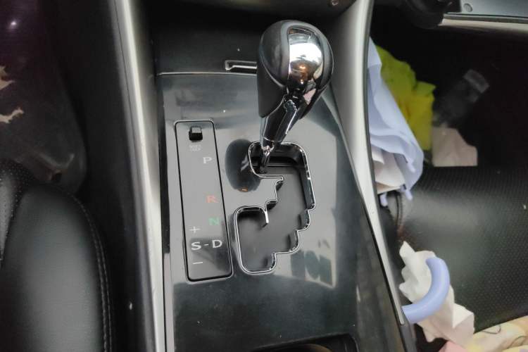 Used Lexus IS 2011 250 Sport Edition Gear Lever