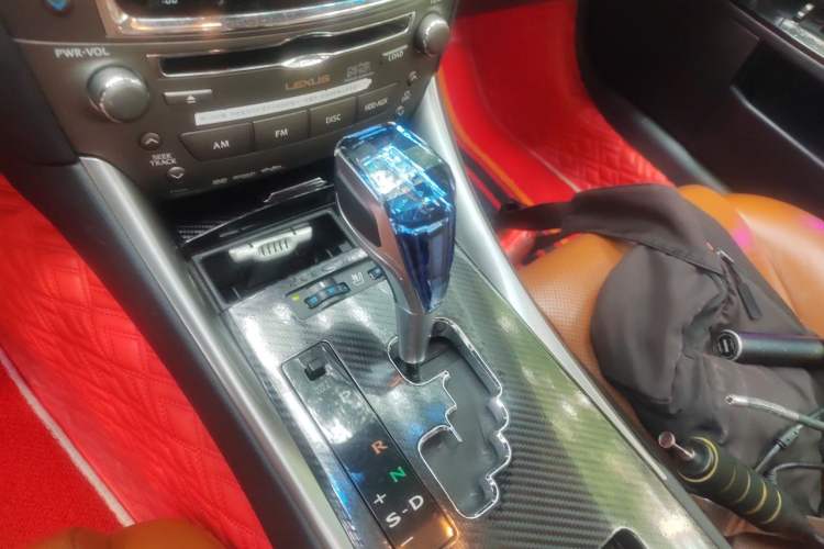 Used Lexus IS 2011 250C Gear Lever