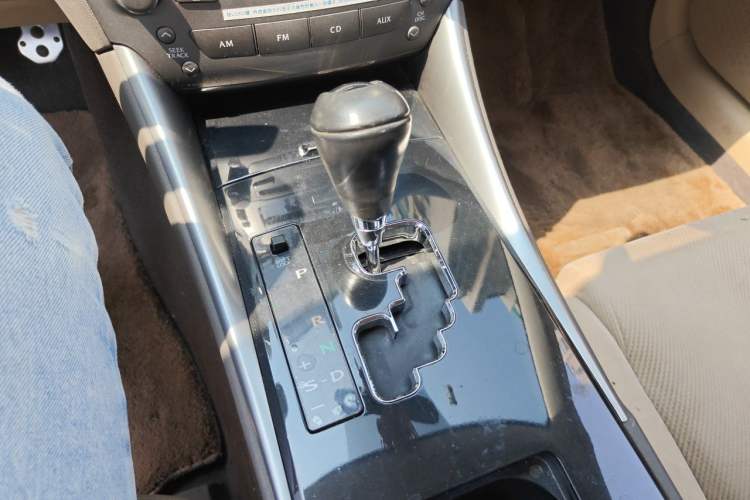 Used Lexus IS 2011 250 Elite Edition Gear Lever