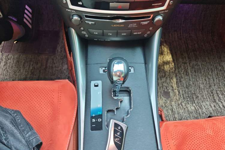 Used Lexus IS 2011 250C Gear Lever