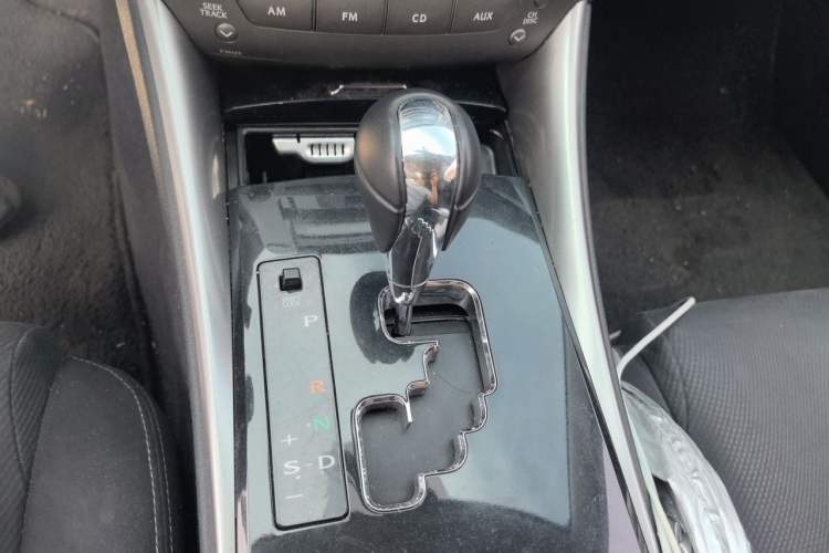 Used Lexus IS 2011 250 Sport Edition Gear Lever
