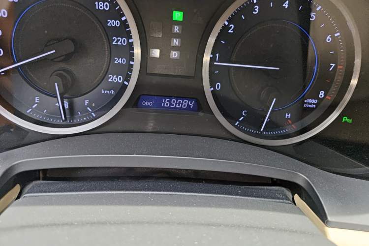 Used Lexus IS 2011 250 Sport Edition Odometer Close Up