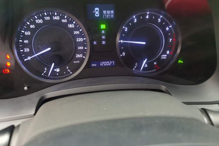 Used Lexus IS 2011 250C Odometer Close Up
